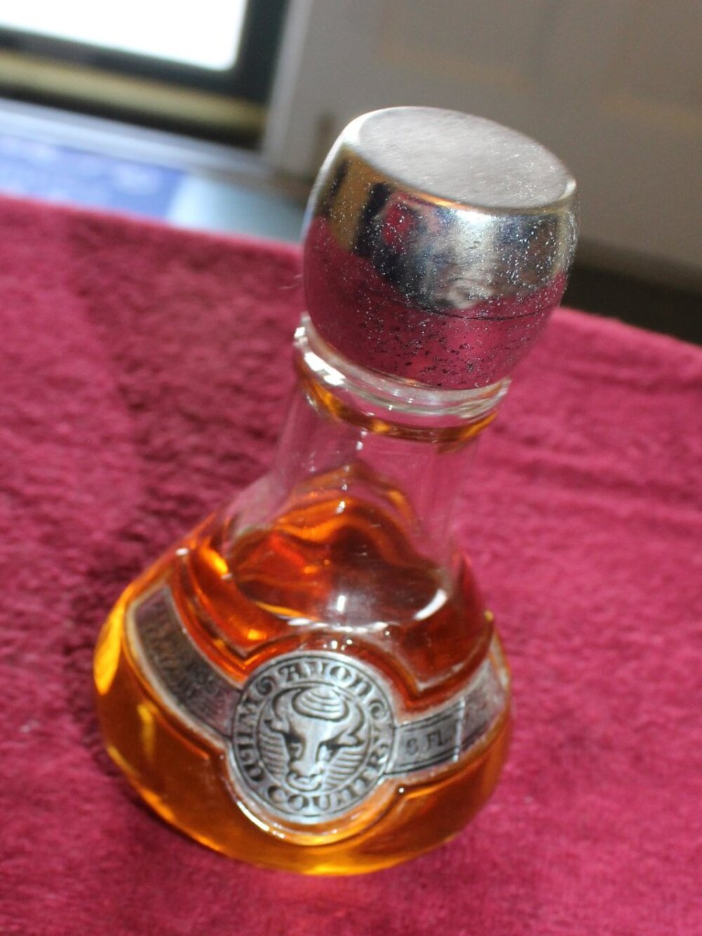 Vintage Avon Wild Country glass bottle w/steer logo and silver-toned cap
